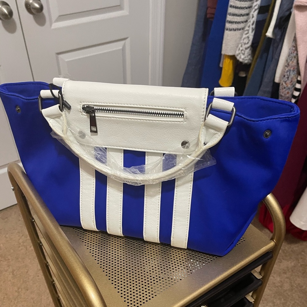 Blue and white bag - Picture 1 of 4